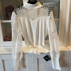 Cagily long sleeves lace top